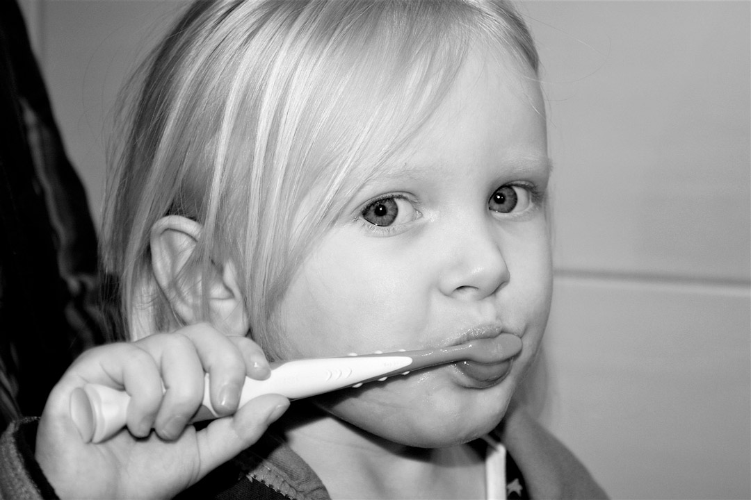 ¿Es normal la caída de los dientes de leche antes de los 7 años?